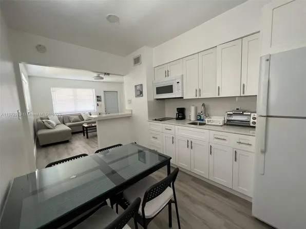(undisclosed Address), Hollywood, FL 33023