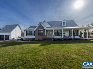 810 Roaming Bear Rd, Earlysville, VA 22936