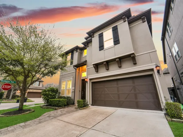 13205 Green Hills Dr, Houston, TX 77077