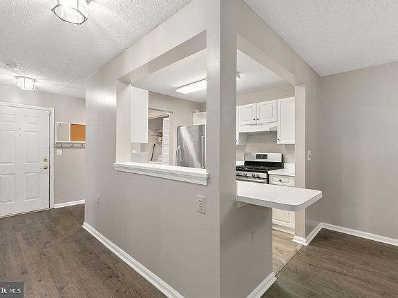 4th image of 15313 Diamond Cove Ter APT 4