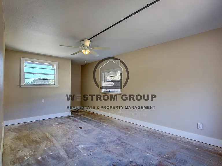 3905 Sanguinet St — Photo 38