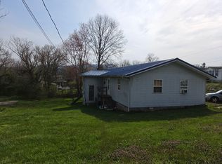102 Redwood Rd #A & B, Middlesboro, KY 40965