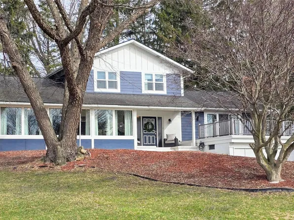 4710 Whitman Cir, Ann Arbor, MI 48103