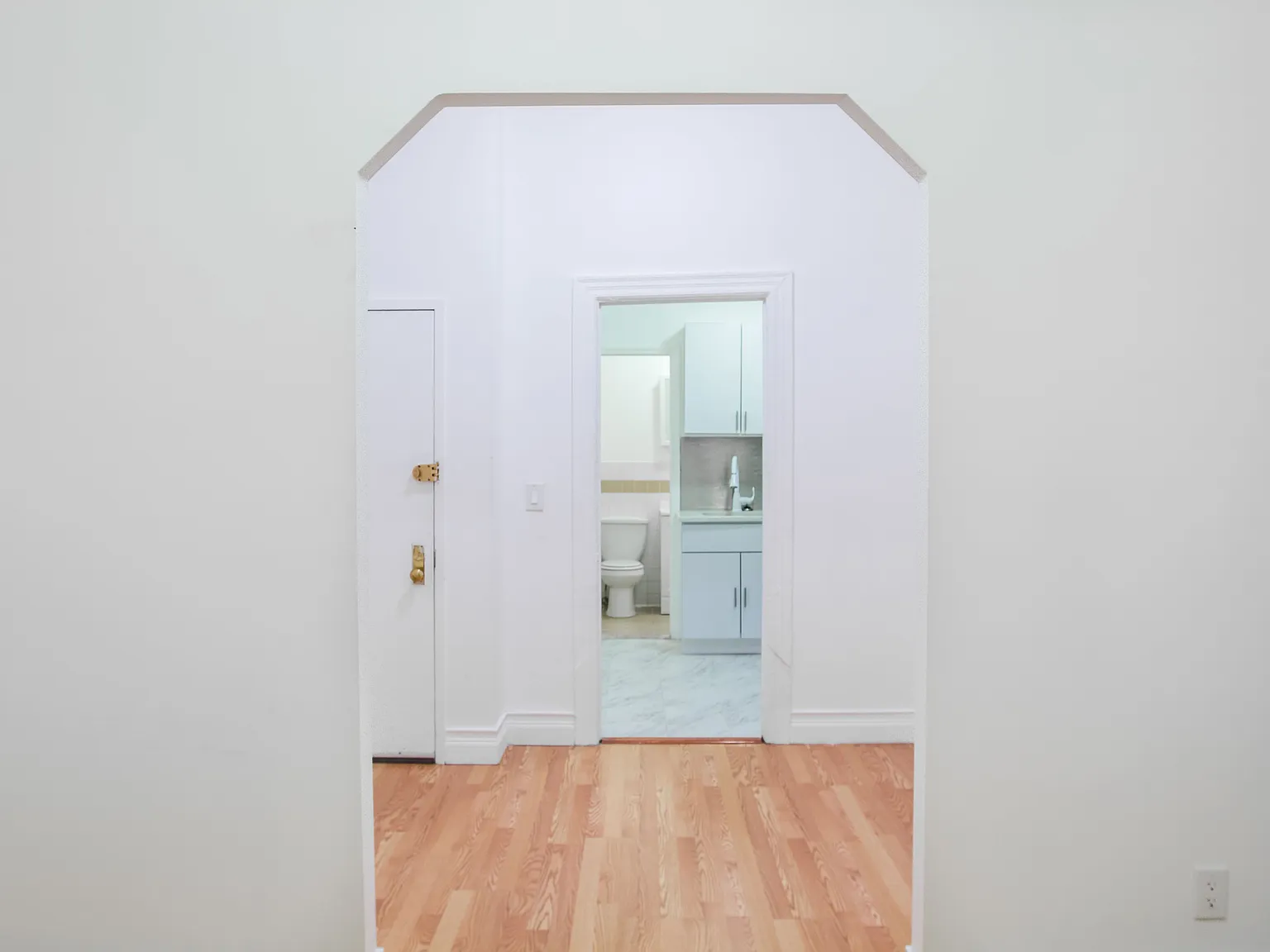 2707 Fred Douglas Boulevard — Photo 4