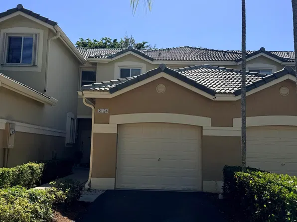 2124 Hacienda Ter, Fort Lauderdale, FL 33327
