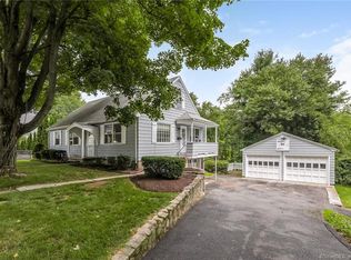 22 George St, Trumbull, CT 06611