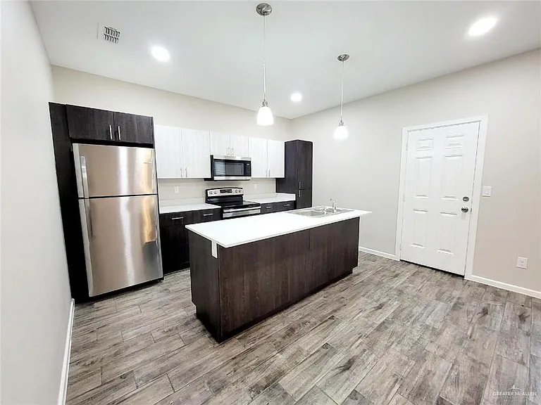 1312 Vani Dr #4 — Photo 7