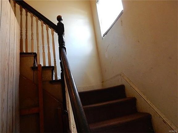 5th image of 20 Cooley Pl