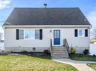 346 Ocean Ave, Beachwood, NJ 08722