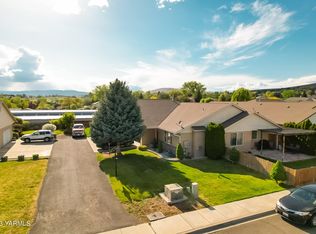 216 S 94th Ave, Yakima, WA