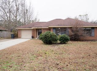 97 Thornbriar Dr, Hinesville, GA 31313