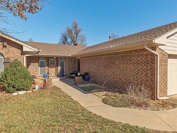5th image of 313 W Platt Dr