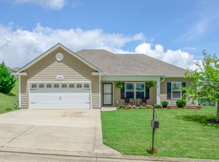 2293 Worker Bee Dr, Columbia, TN 38401