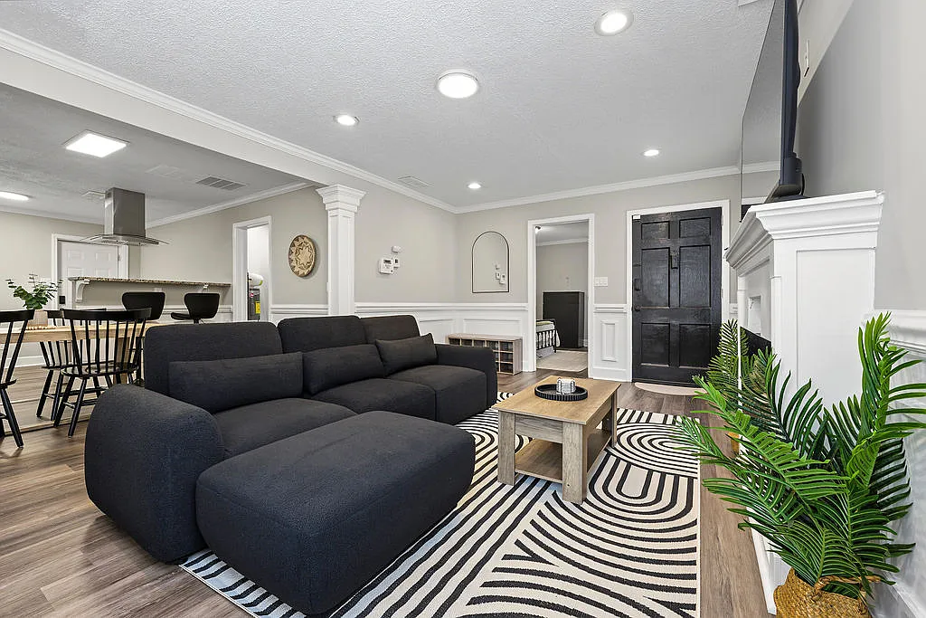 1 bed, 1067 sqft, $1,235 — Photo 2