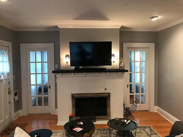 2641 Middle Rd — Photo 4