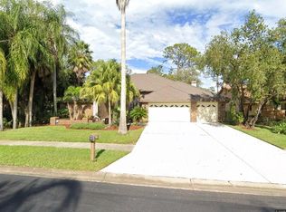 15 Greenhaven Cir, Oldsmar, FL 34677