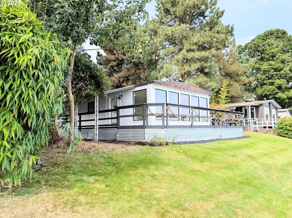 2371 N Menzies Ct, Portland, OR 97217