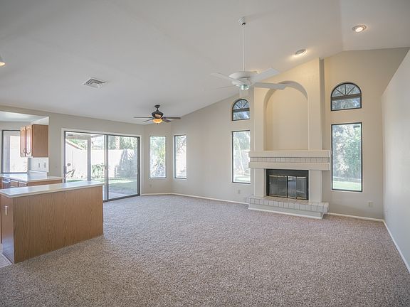 3rd image of 1031 S Scallop Dr