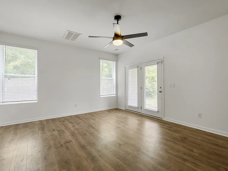 610 Clifford Hts — Photo 12