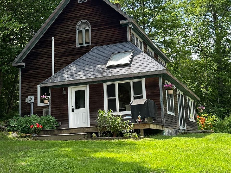1st image of 371 Maplewood Common