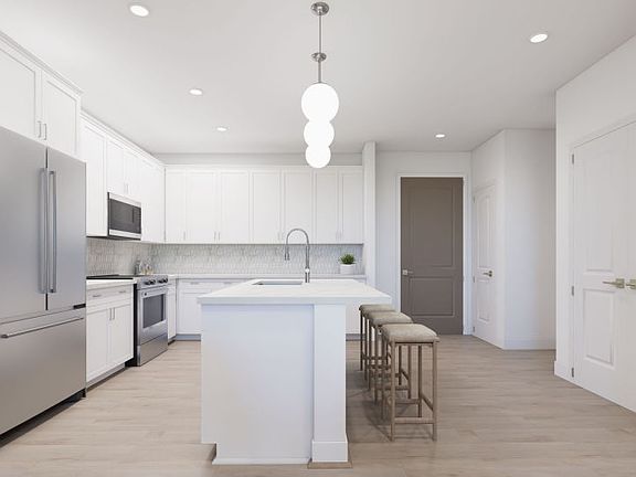 Kitchen with Large Island