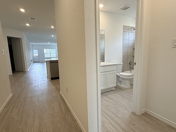 4th image of 289 Sormonne Loop