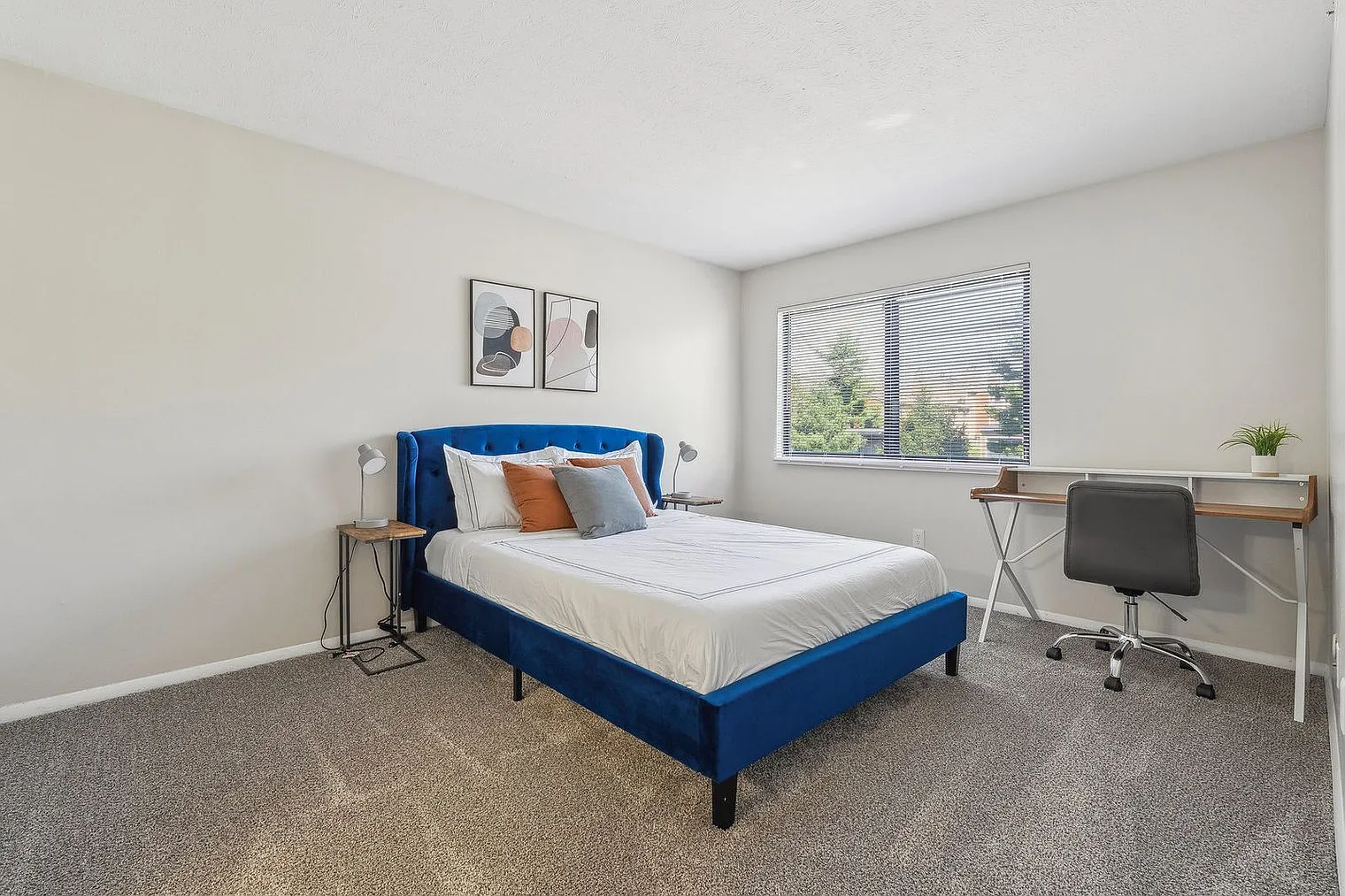2 bed, 1.0 bath, 839 sqft, $2,805 — Photo 3