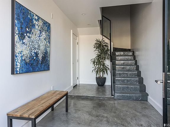 2nd image of 660-662 De Haro St