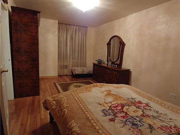 4th image of 2330 Voorhies Ave APT 3O