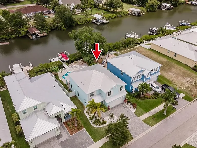 425 Bahama Grande Blvd — Photo 42