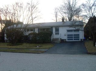245 Stony Acre Dr, Cranston, RI 02920