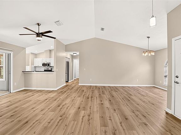 5th image of 10006 SW 90TH STREET