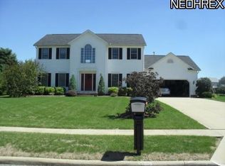 3290 Forestmeadow Dr, Cuyahoga Falls, OH 44223
