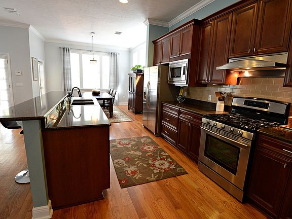 5th image of 4803 SW 91st Dr
