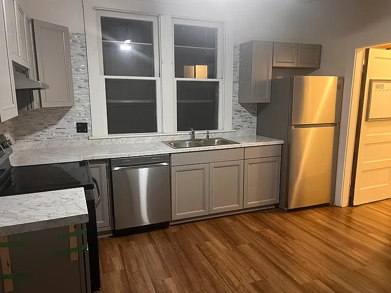 433 N Orchard St — Photo 3