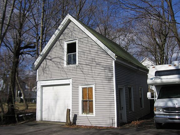 Barn/garage needs work-great storage and expansion potential!