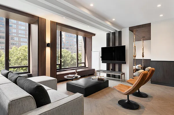 Rented by Compass | media 45