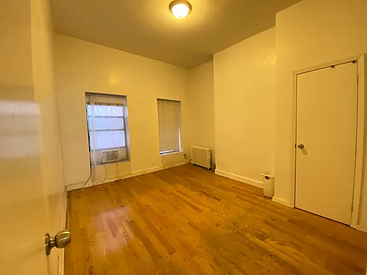 Rented by One New York Realty Inc | media 15