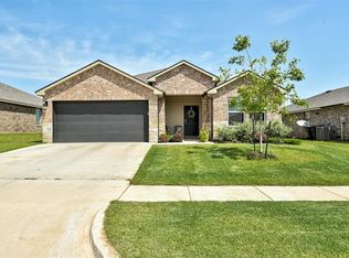 10425 NW 25th Ter, Yukon, OK 73099
