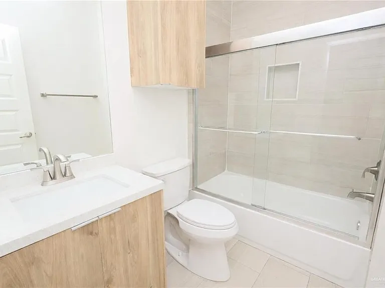 2904 E Israel Ave #A — Photo 10