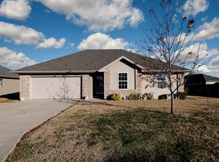 5476 W Yew St, Springfield, MO 65802