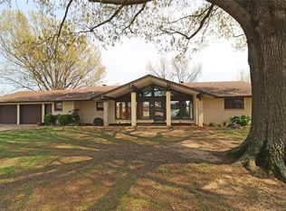 950 SE Greystone Ave, Bartlesville, OK 74006