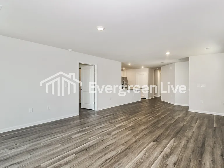 2277 Courtina Way — Photo 5