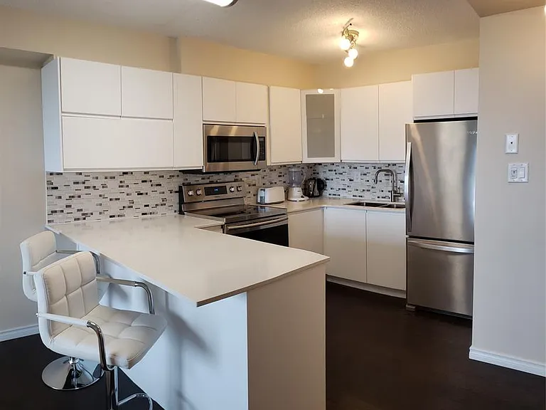 150 Park St W #2514 — Photo 6