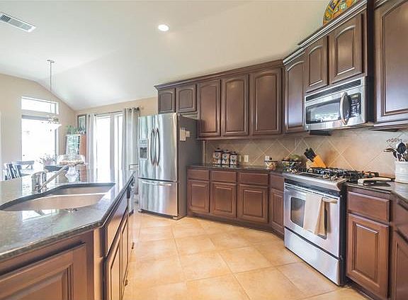 3rd image of 20937 Prestwick Dr