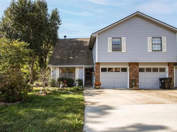 233 NW Waterwheel Ct, Blue Springs, MO 64015