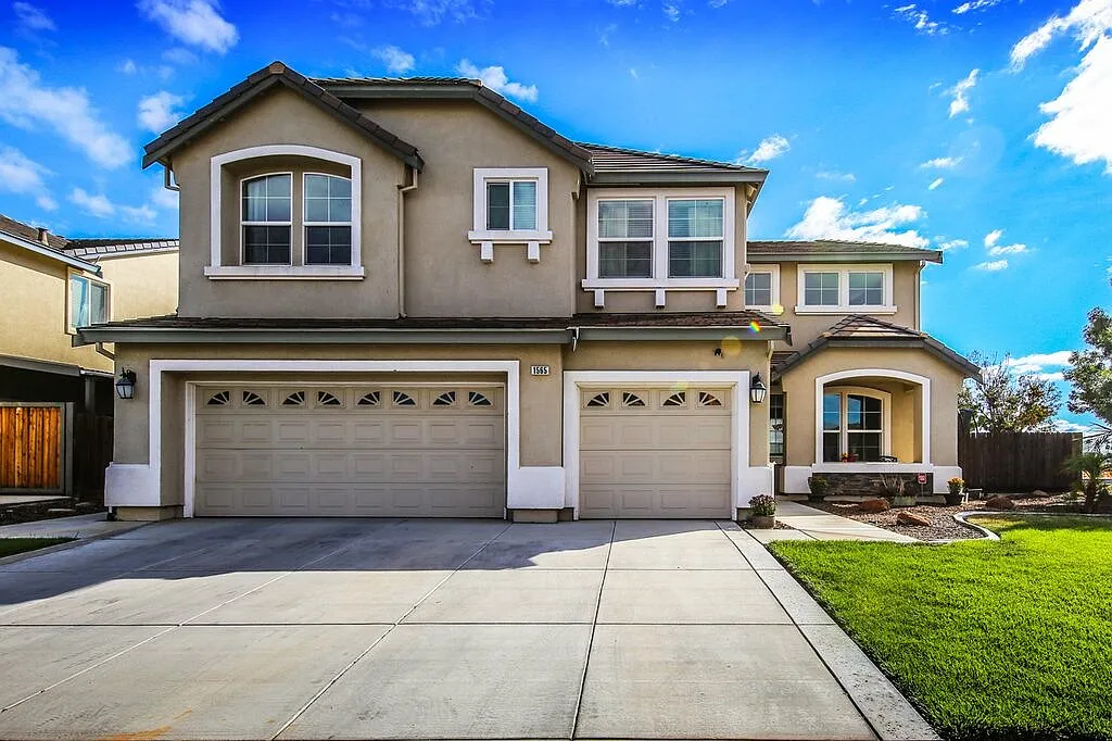 1565 Coleridge Way photo 1