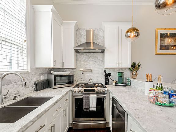 5th image of 1201 Baronne St #2