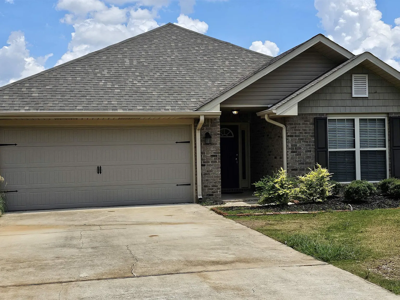 3 bed, 2.0 bath, 1525 sqft, $1,675 — Photo 1