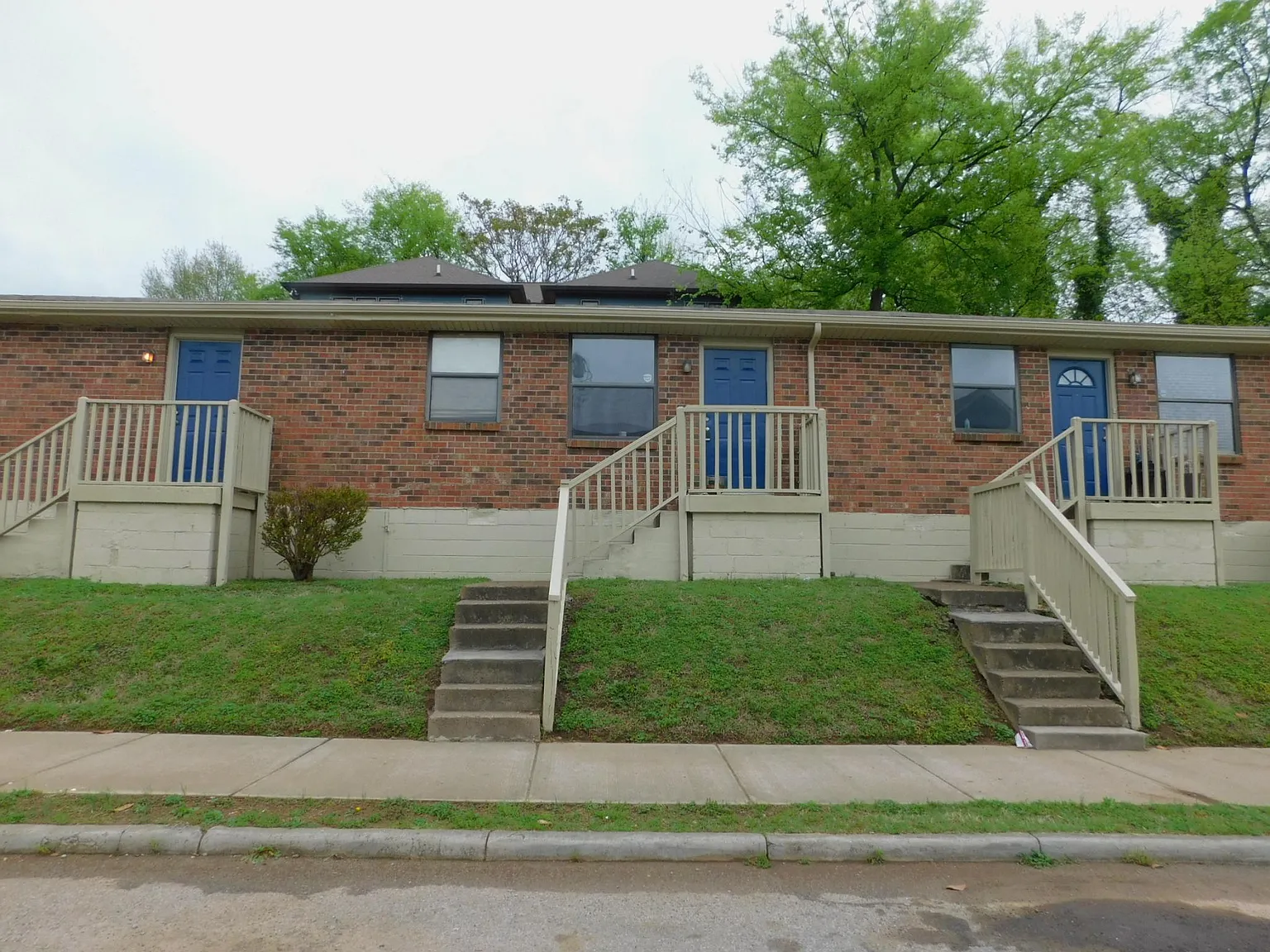 2 bed, 800 sqft, $1,195 — Photo 1